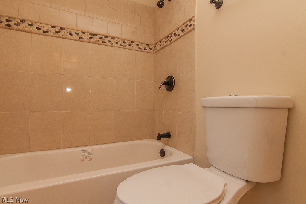 Lyndhurst Manor - Residential