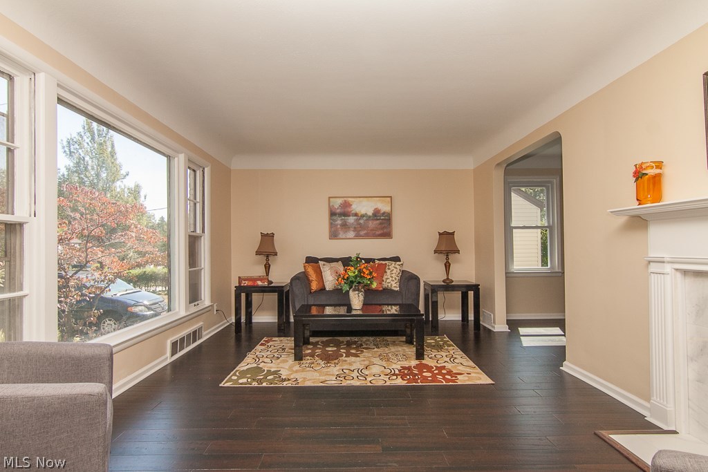 Lyndhurst Manor - Residential