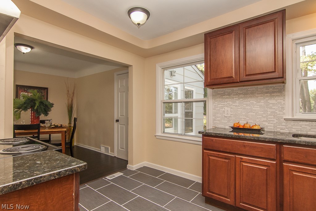 Lyndhurst Manor - Residential