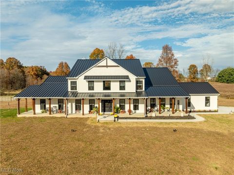 Homes For Sale - 4320 Newton Road<br/> Newark, OH 43055