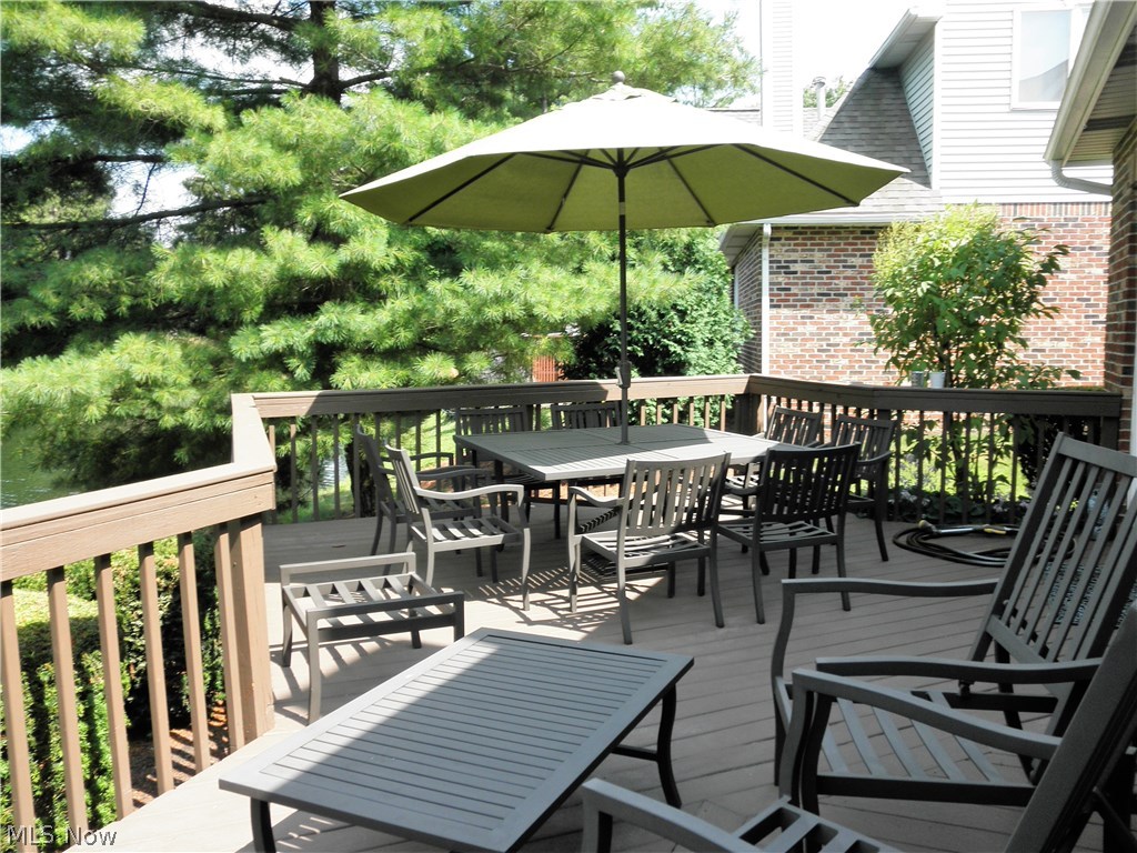 Village Crystal Lakes Condo - Residential