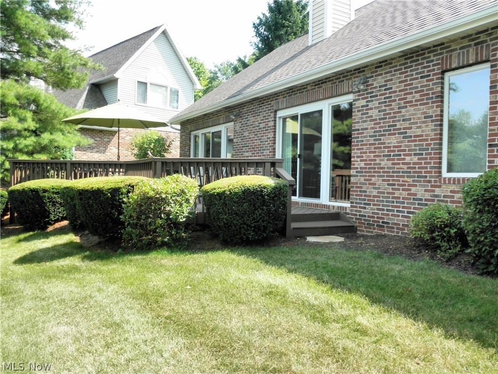 Village Crystal Lakes Condo - Residential