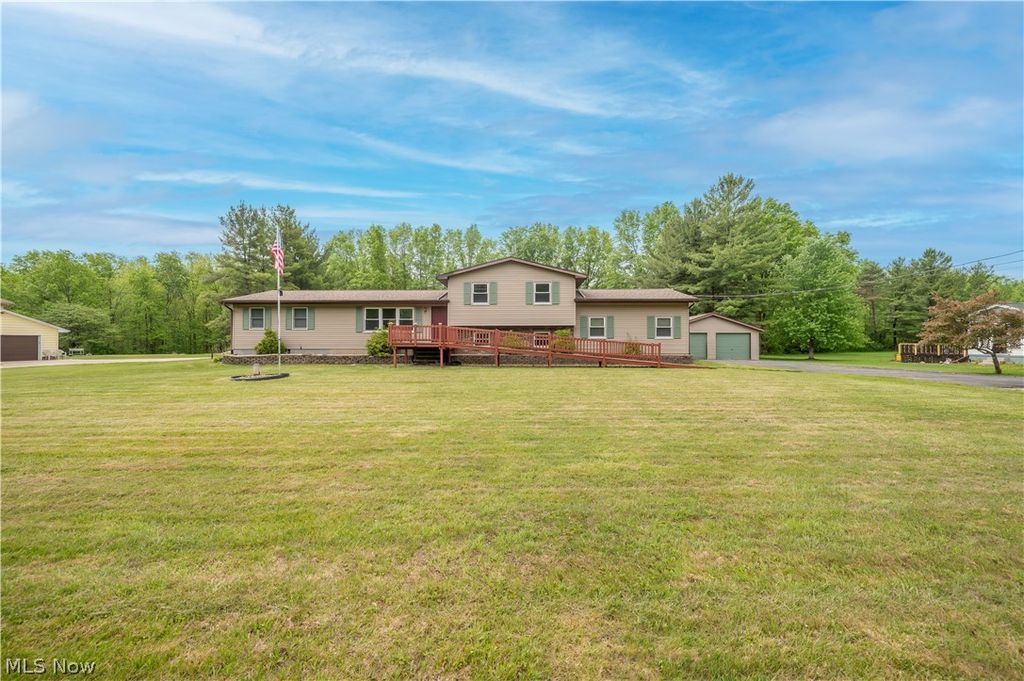 Photo of 1041 Prentice Road NW, Warren, OH 44481 (MLS # 5211763)