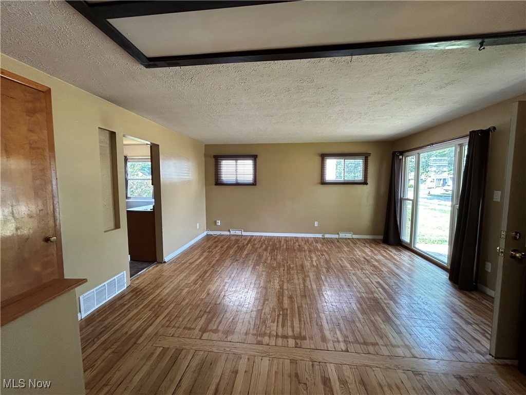 Oak Park Dev 09 - Residential Lease