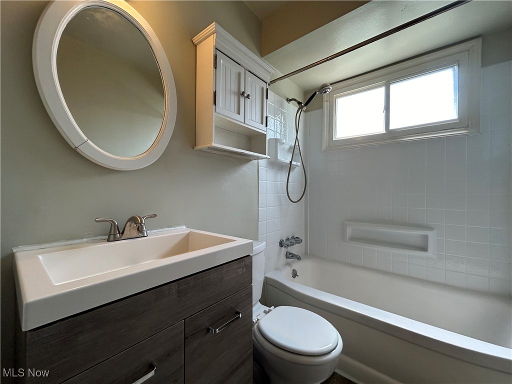 Oak Park Dev 09 - Residential Lease