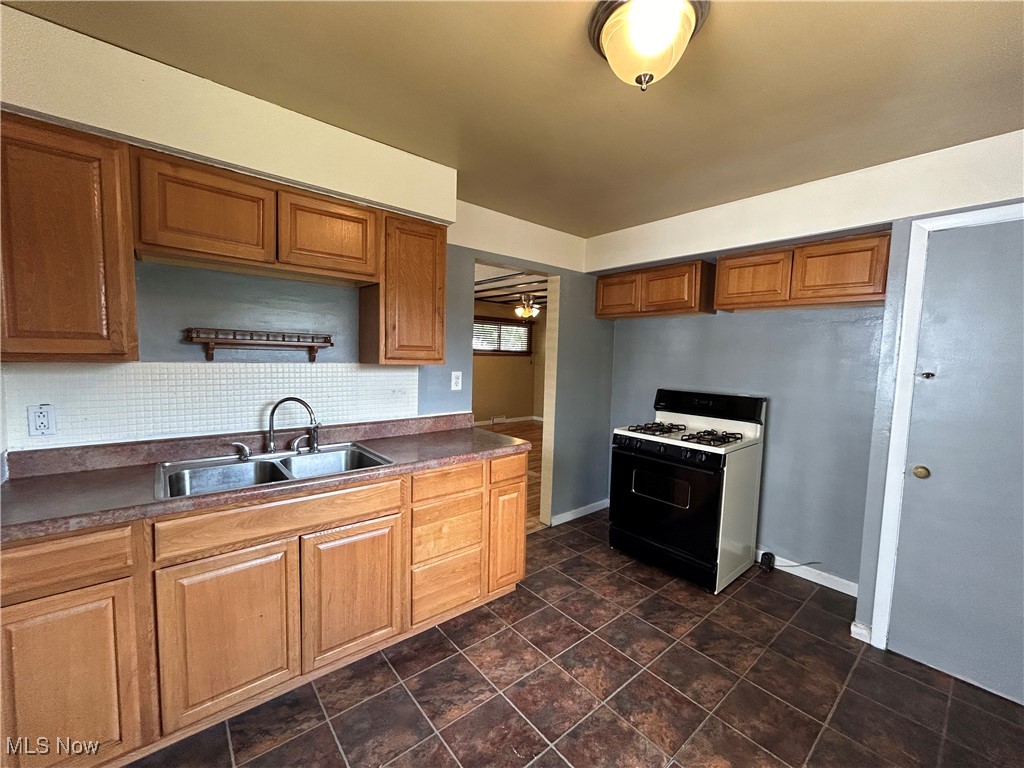 Oak Park Dev 09 - Residential Lease