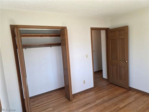 Tiny photo for 32667 Carriage Lane, Avon Lake, OH 44012 (MLS # 5202593)