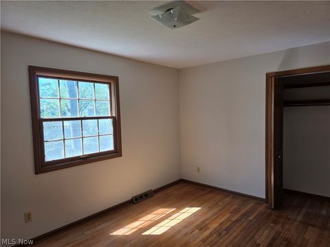 Tiny photo for 32667 Carriage Lane, Avon Lake, OH 44012 (MLS # 5202593)