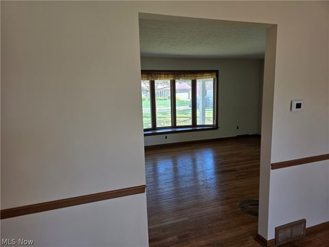 Tiny photo for 32667 Carriage Lane, Avon Lake, OH 44012 (MLS # 5202593)