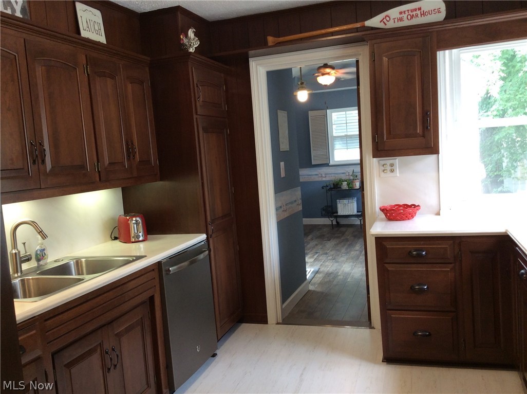 Village/Gloria Glens Park - Residential