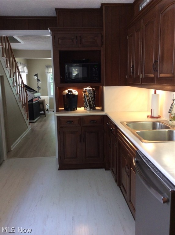 Village/Gloria Glens Park - Residential