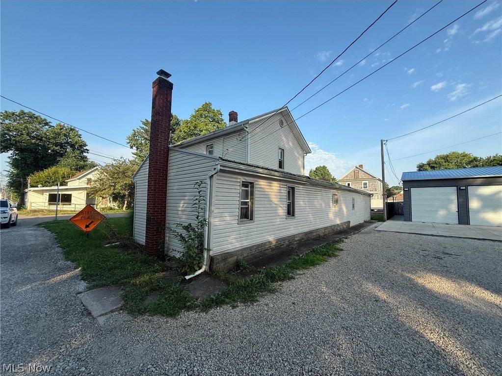 319 Race Street