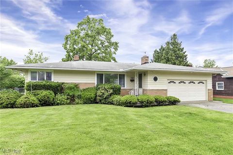 13830 Cherokee Trail, Middleburg Heights, OH 44130 - #: 5125228