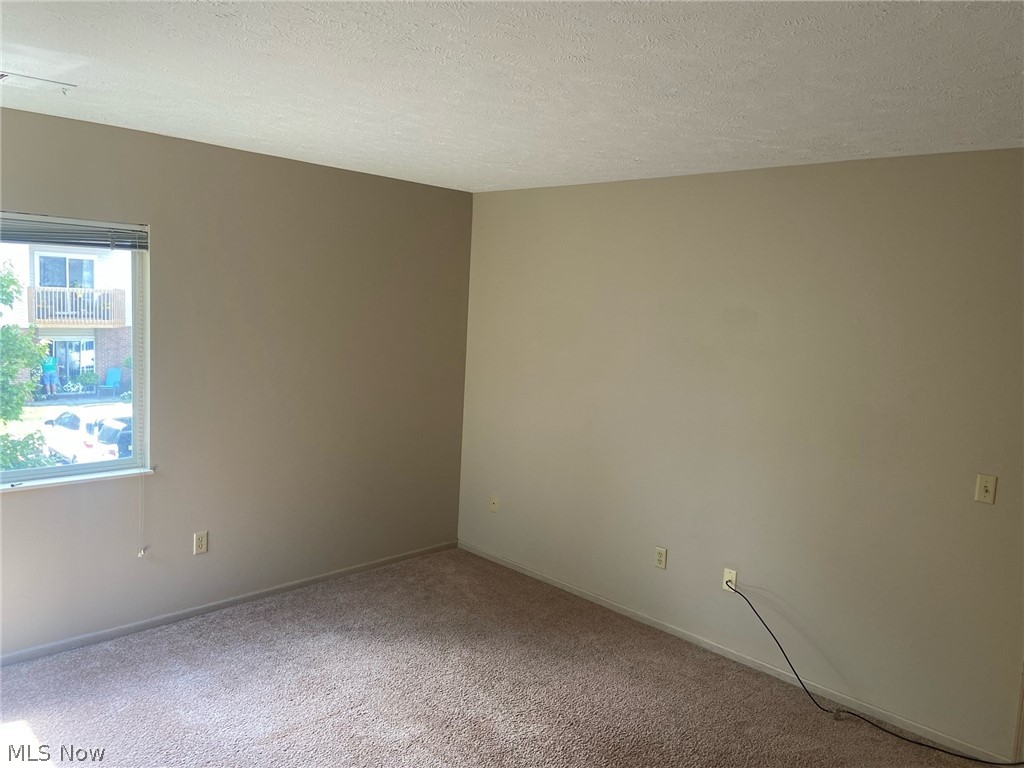 Brookledge Commons Condos - Residential Lease