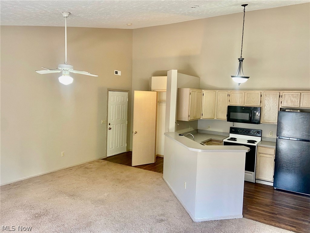 Brookledge Commons Condos - Residential Lease