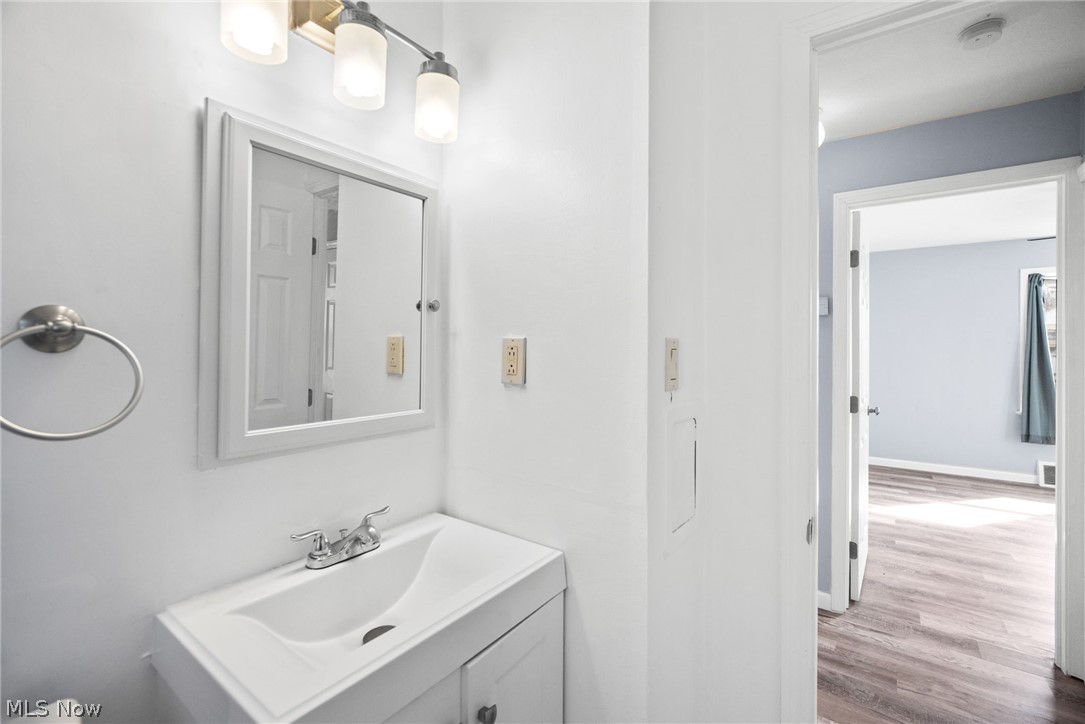 Engmer Realty & Investment C - Residential Lease