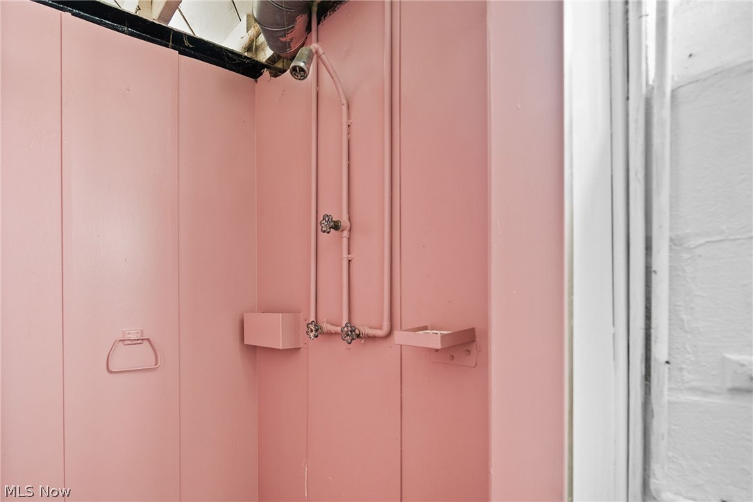 Engmer Realty & Investment C - Residential Lease