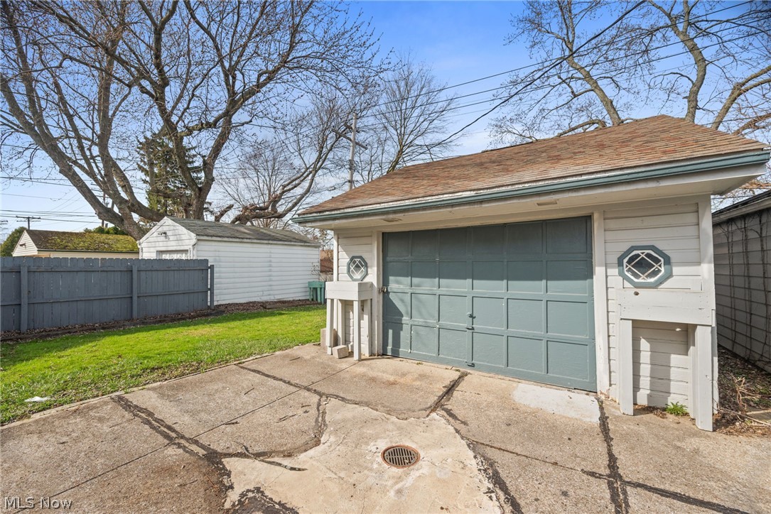 Engmer Realty & Investment C - Residential Lease