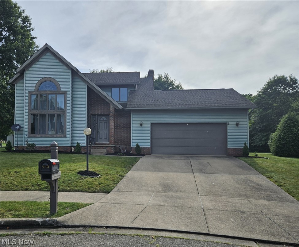 Photo 1 of 28 — 371 Bryan Circle NE, New Philadelphia, OH 44663