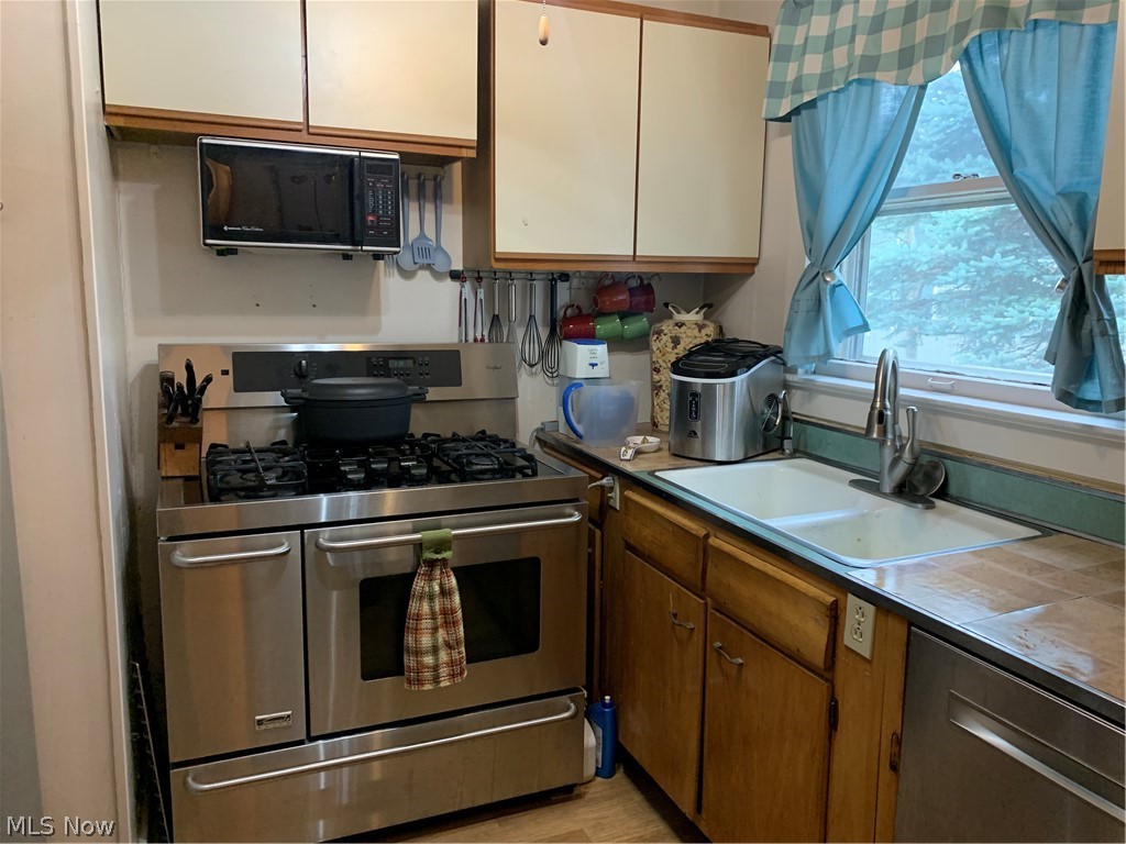 H H & W B Shanafelts Add 03 - Residential