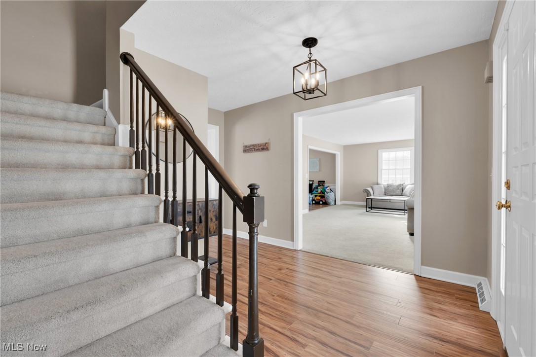115 Southwyck Drive, Chagrin Falls, Ohio image 4