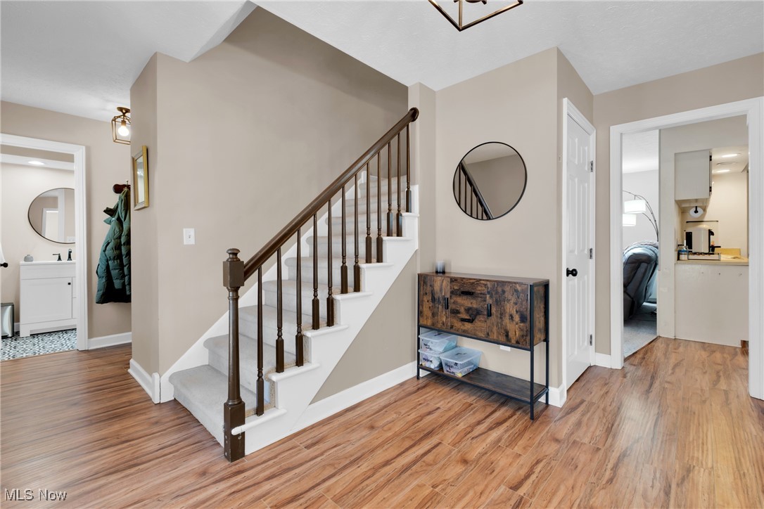 115 Southwyck Drive, Chagrin Falls, Ohio image 3