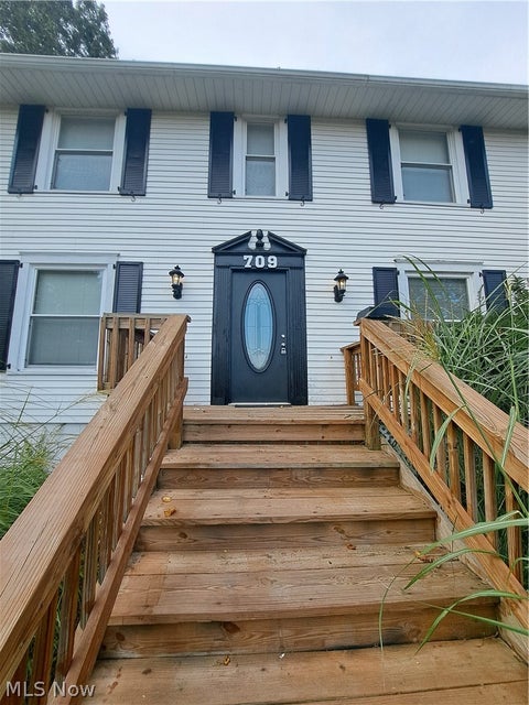 Tiny photo for 709 McKinley Avenue, Cambridge, OH 43725 (MLS # 5243254)