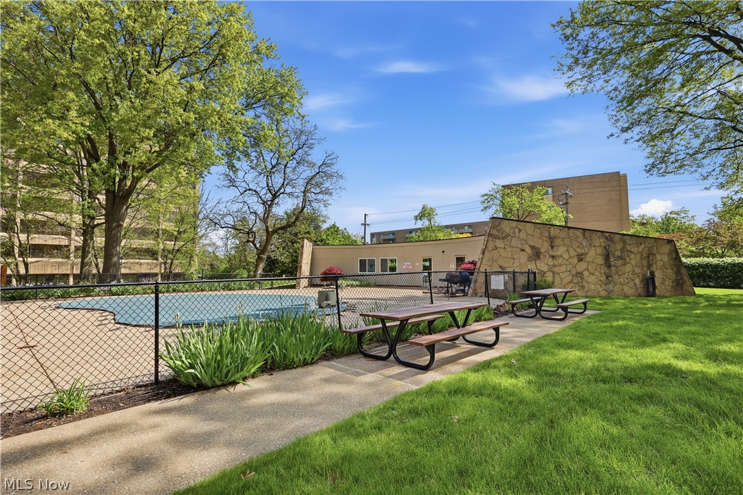 Saxon House Condo - Residential