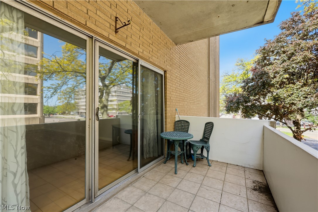 Saxon House Condo - Residential