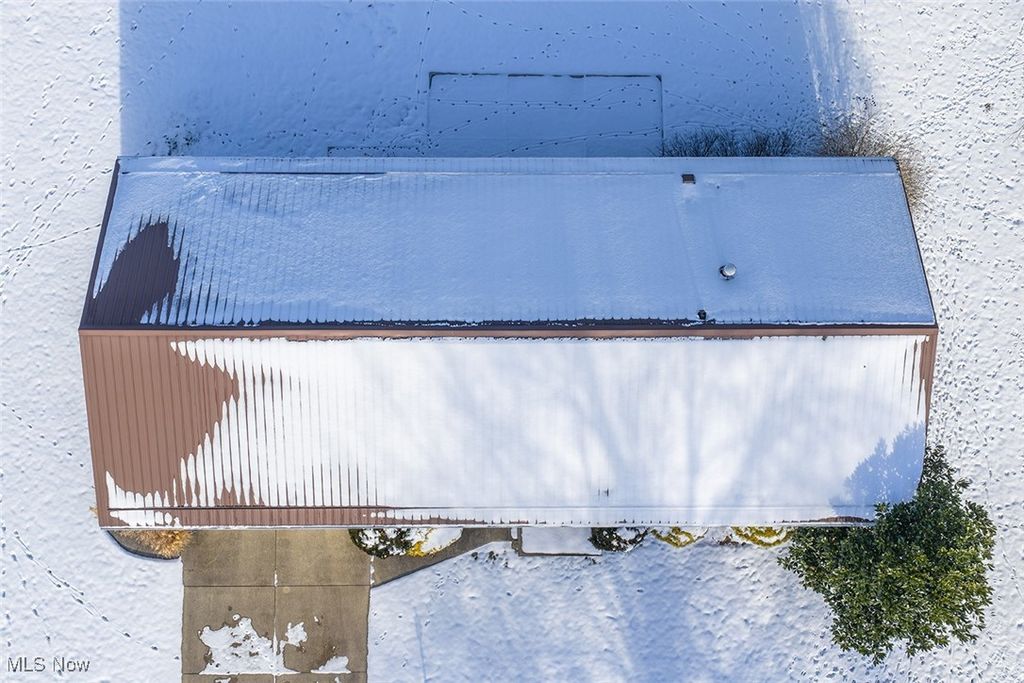 Photo of 469 Stratton Avenue SW, New Philadelphia, OH 44663 (MLS # 5179989)