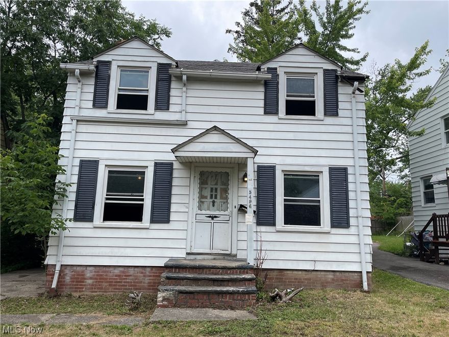 Calling all investors or anyone looking for a property that has a lot of potential! This 3 bedroom, 1 bath colonial needs fully renovated but could have great equity once completed.  Similar comparable sales are near $150,000! This could be a great opportunity for a flip or a rental. Buyer to assume POS but the city is not requiring the garage to be rebuilt. Available financing is; cash or hard money only. Call for more details today!