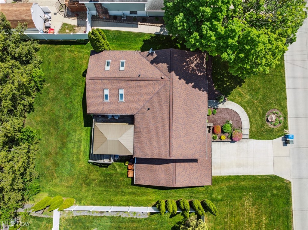 795 Valley Drive, Amherst, Ohio image 49