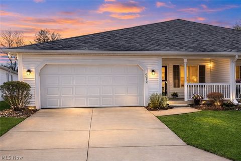 Condo For Sale - 6912 Paradise Way<br/> North Ridgeville, OH 44039