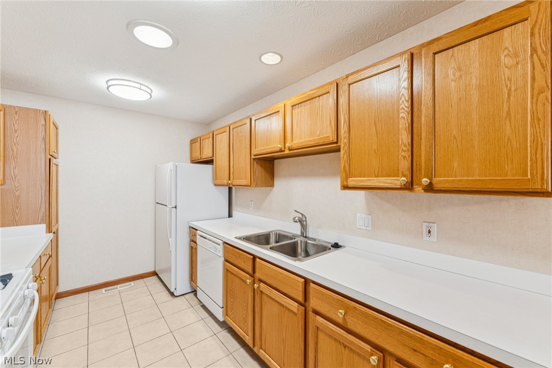 Cottages/Savannah Condos - Residential