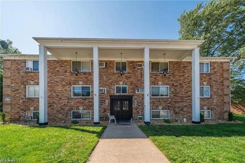 Apartment For Rent - 640 S Shore Court<br/> Vermilion, OH 44089