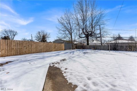 Tiny photo for 14028 Rockside Road, Maple Heights, OH 44137 (MLS # 5187713)