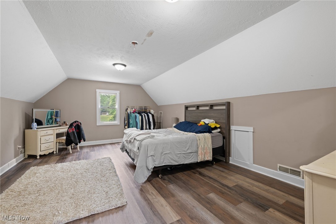 Country Oaks - Residential