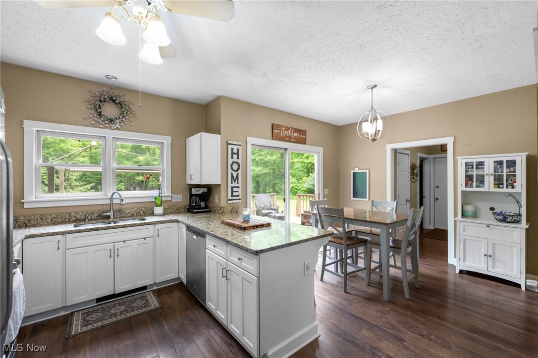 Country Oaks - Residential