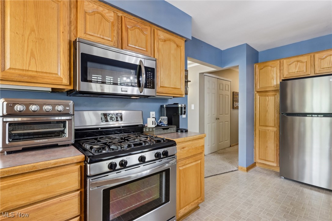 55 Gale Drive, Barberton, Ohio image 8