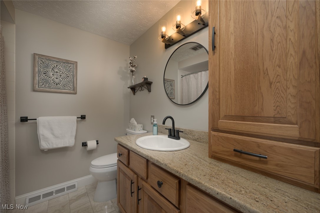 6352 Creekside Trail, Solon, Ohio image 34