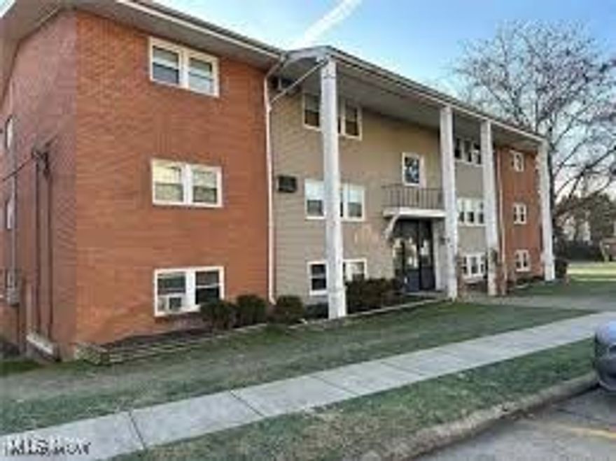 This third-floor, one-bedroom, one-bathroom apartment offers convenient on-site laundry located on the first floor of the building. The unit features a spacious closet connected to the bedroom and bathroom. Tenant is responsible for electric. All applicants are subject to credit and background checks.