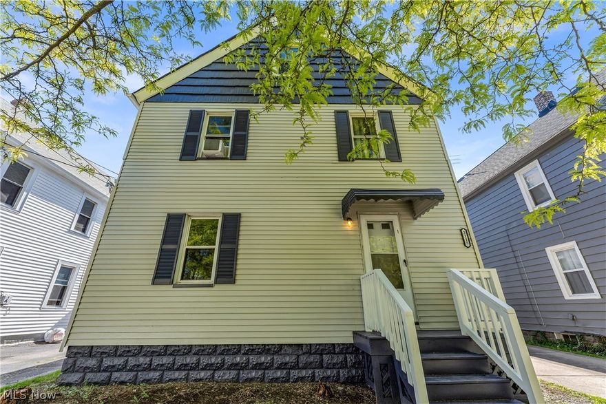 2115 Dowd Ave Apt 1, Lakewood- Spacious 1 bed 1 bath multi-family home! //

$ 800 rent / $ 800 deposit //
$49 application fee per adult //
1-2 pets OK with approved PetScreening and PetFee.(Some breed restrictions apply per HUD guidelines). //
NO SMOKING //
1 time $129 non-refundable set up fee paid at lease signing //

$30/month required resident benefit package; can include personal property/liability insurance for an additional $5/month for $35/month total. //

All applicants are required to fill out a PetScreening application, found on our website directly on the application before being processed. Even if you have NO pets - this application must be filled out. One time, non-refundable pet fee of $200-500 per animal applies to all pets & must be paid prior to or when you pay your first month rent. (No fee for qualified assistance animals). //

Our application is processed through secure site: Findigs, and they require ID and income verification. Without this, your application will not be processed. They offer 24/7 chat support on their application directly if you have any questions. //

BEDROOMS: 1 //
BATHROOMS: 1 //
APPLIANCES PROVIDED: N/A //
UTILITIES / RESIDENT RESPONSIBILITY:  Resident pays gas and electric and is responsible for snow removal //

Serious inquiries only.