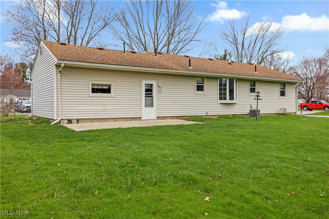 613 W Main Street, South Amherst, Ohio image 31