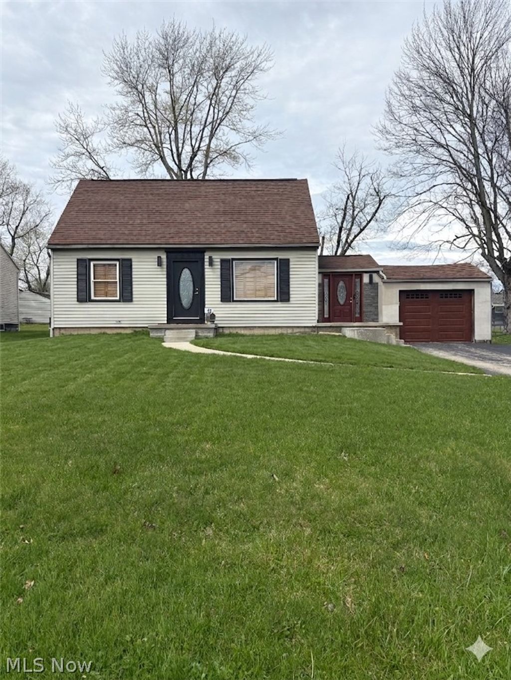 Photo of 140 Aldrich Road, Austintown, OH 44515 (MLS # 5202517)