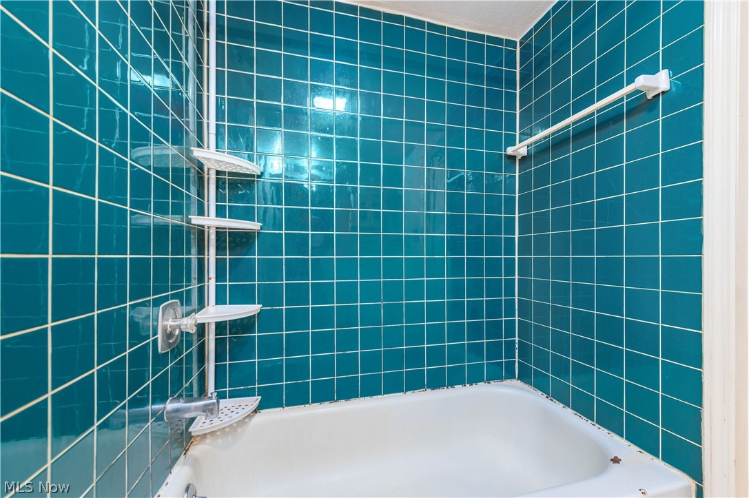 Vineyard Beach - Residential