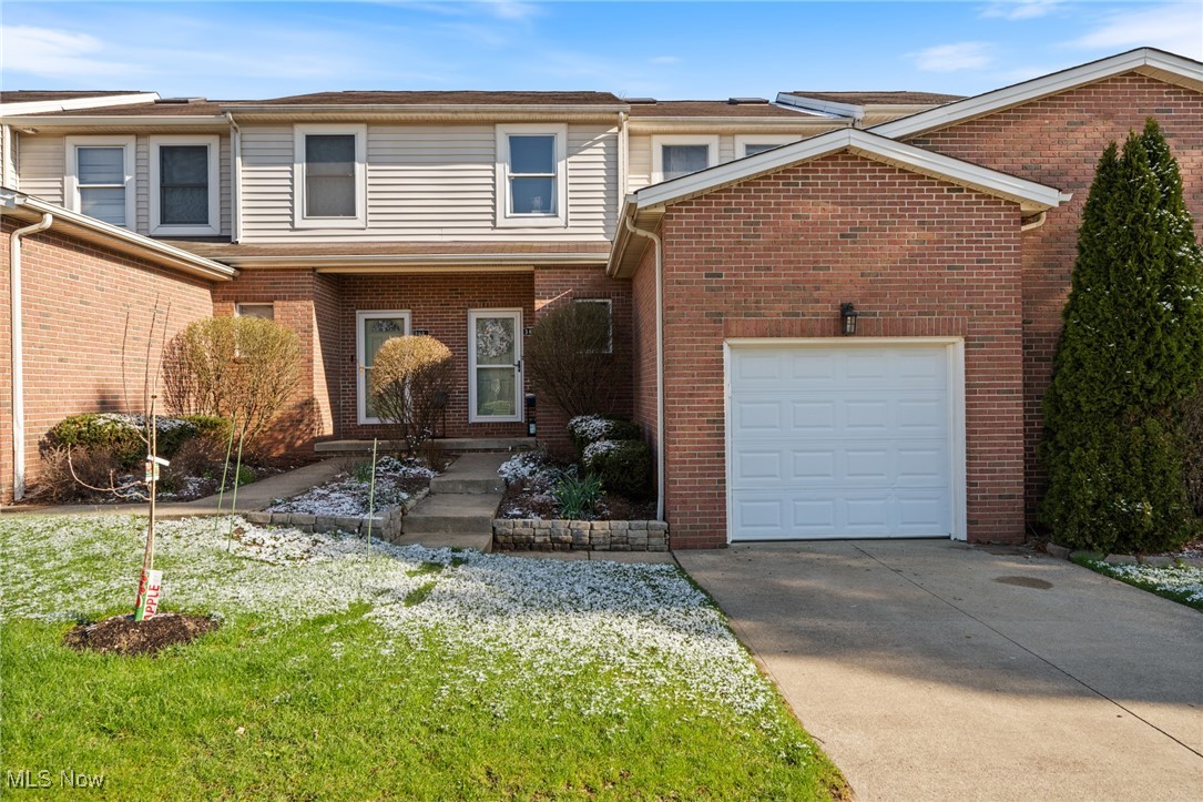 362 Lazzaro Boulevard, Broadview Heights, Ohio image 2