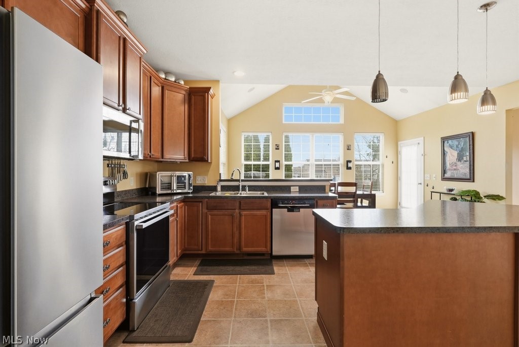 Tiberon Trace - Residential