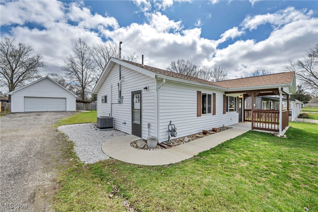 12435 Avalon Drive, Grafton, Ohio image 5