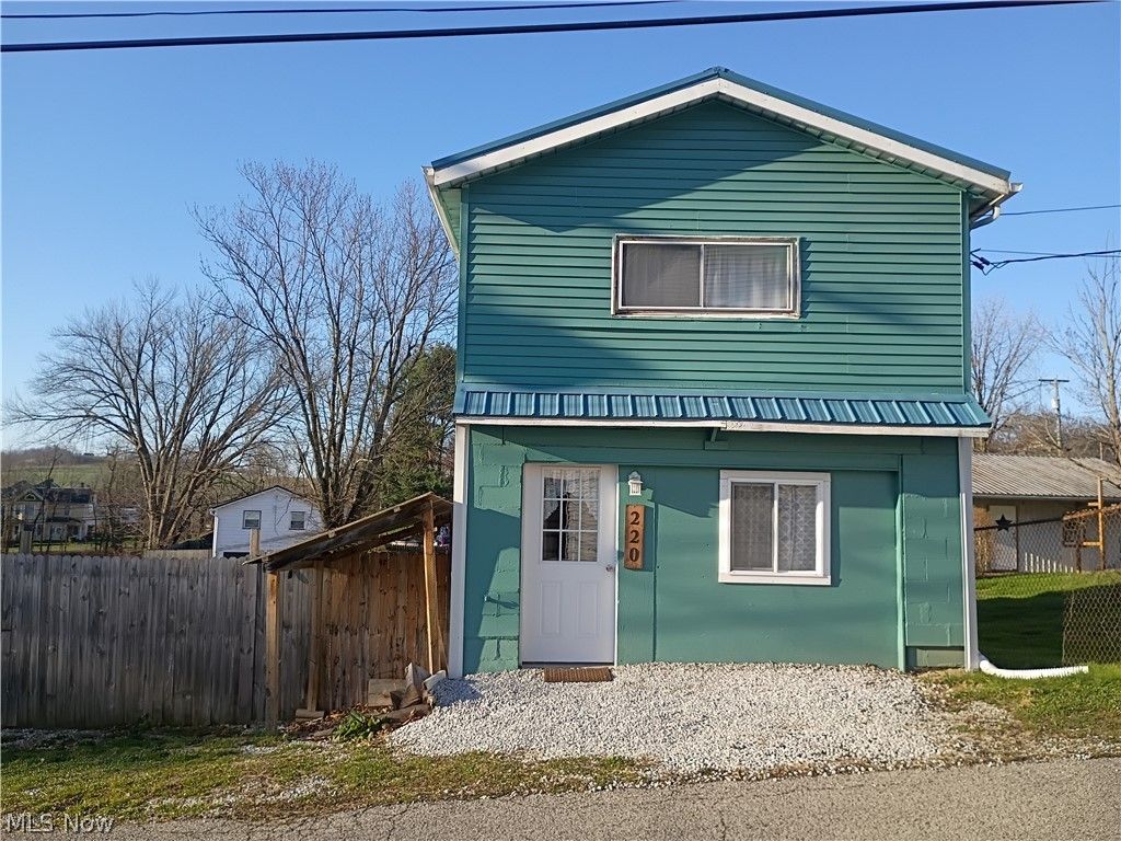 Photo of 220 Market Street, Belmont, OH 43718 (MLS # 5197008)