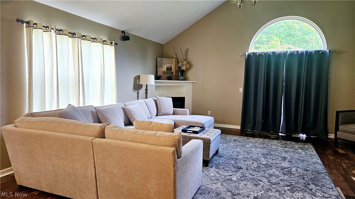 Woods/Windsor Pointe Ph I - Residential